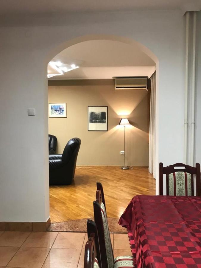 Bulevar Nt Novi Beograd, Zemun Extérieur photo